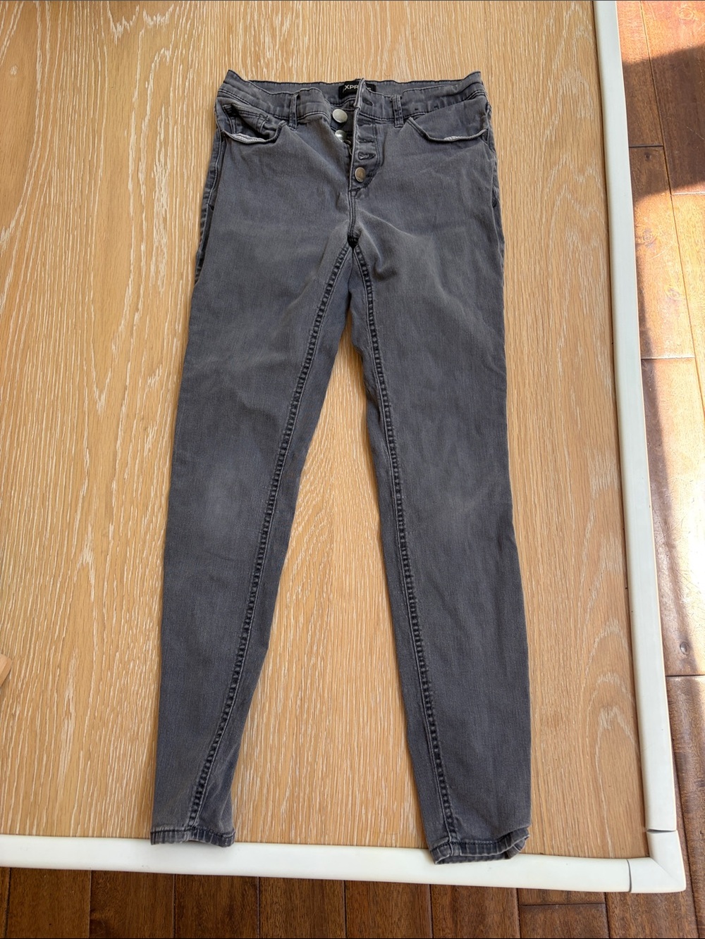 Express Women's Skinny Jeans in Charcoal Gray